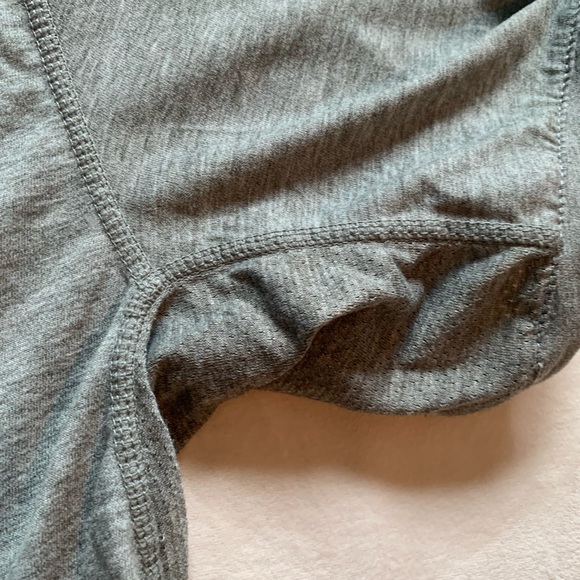 Nike Running T-shirt Size Large - Picture 4 of 6